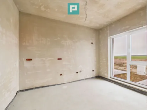 Duplex semi-finisat cu 3 camere, 3 băi în Pișchia