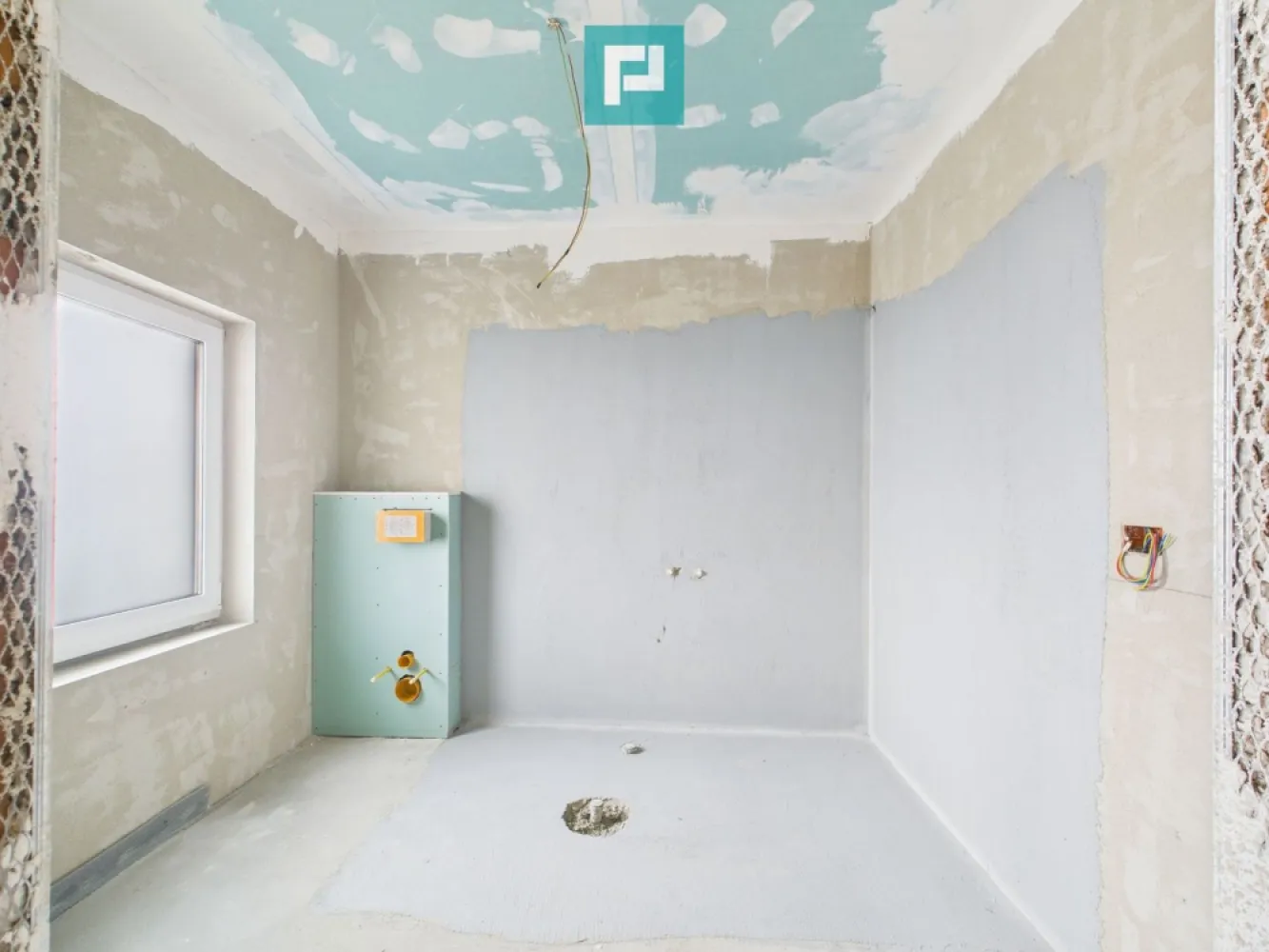 Duplex semi-finisat cu 3 camere, 3 băi în Pișchia