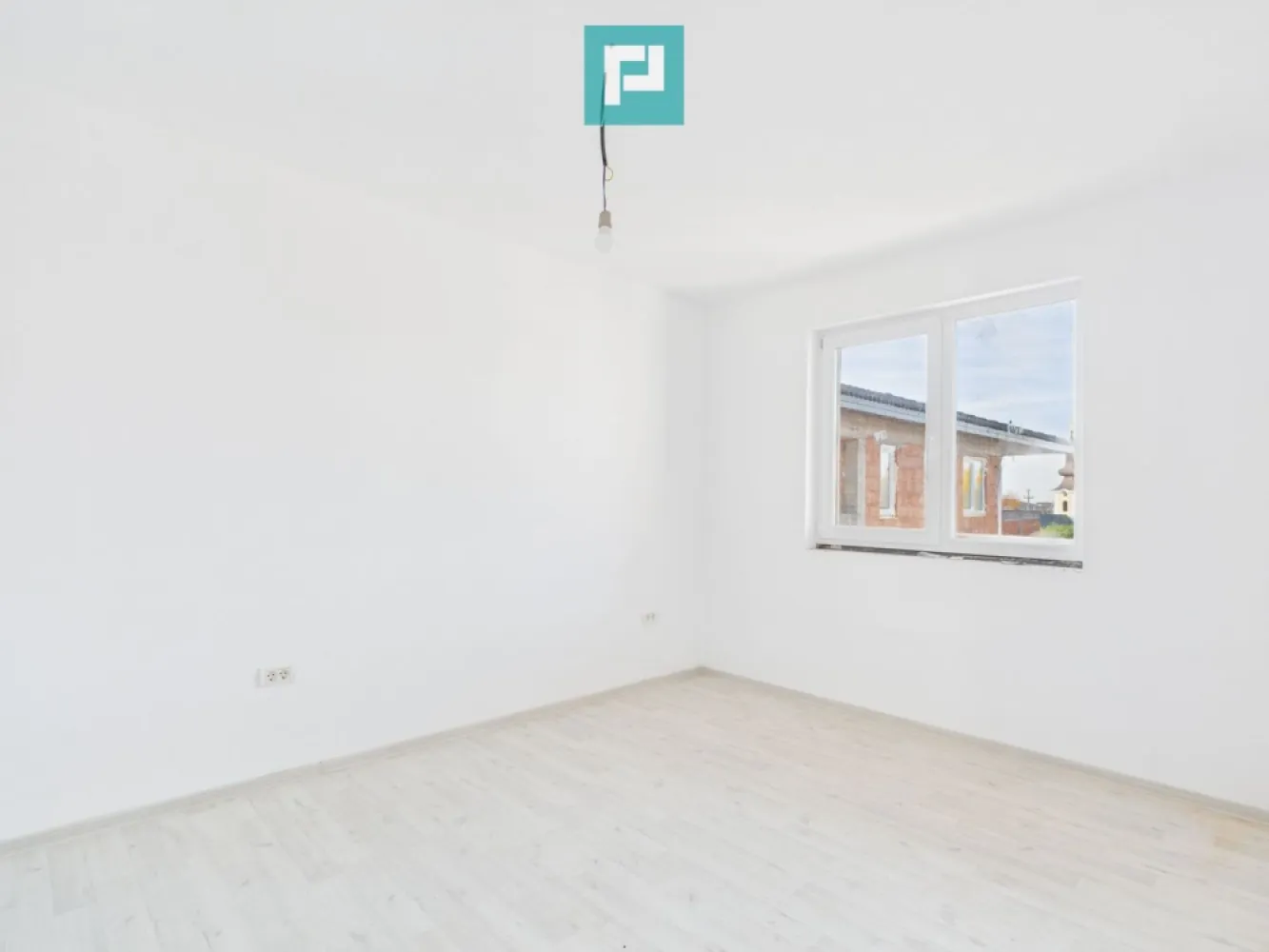 Penthouse cu terasă generoasă, în inima Chișodei