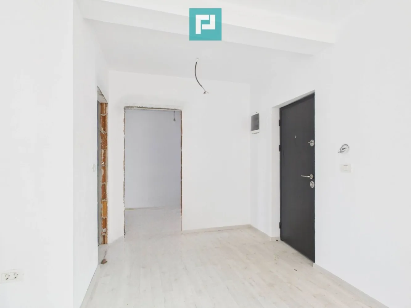 Penthouse cu terasă generoasă, în inima Chișodei