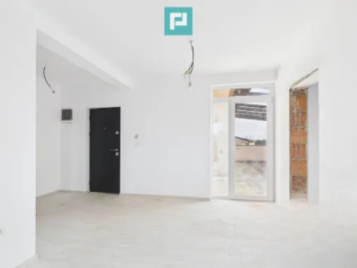 Penthouse cu terasă generoasă, în inima Chișodei