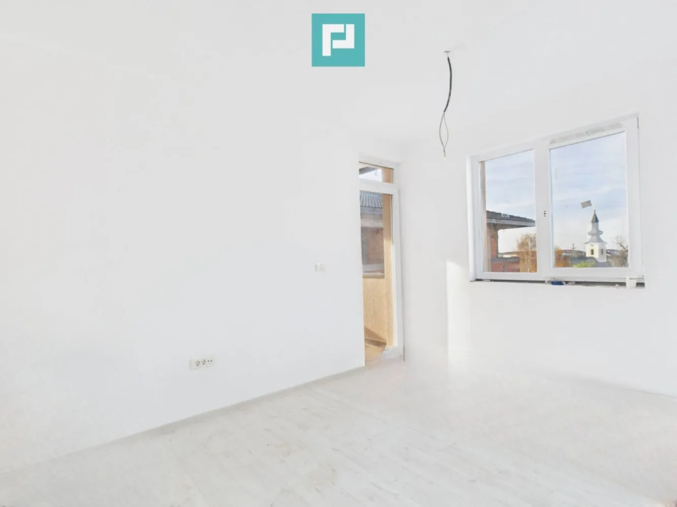 Penthouse cu terasă generoasă, în inima Chișodei