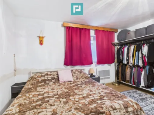 Casă complet renovată în Orțișoara.