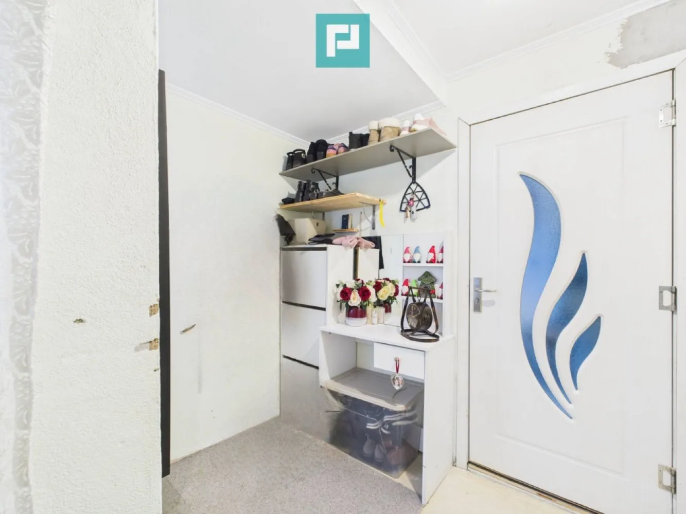 Casă complet renovată în Orțișoara.