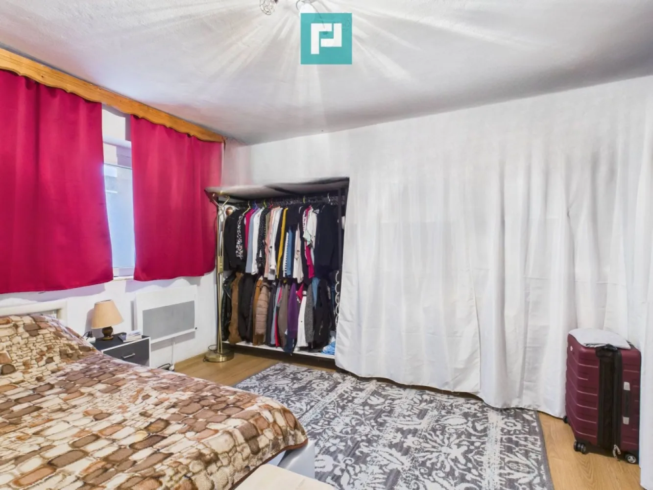 Casă complet renovată în Orțișoara.