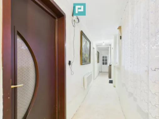 Casă complet renovată în Orțișoara.