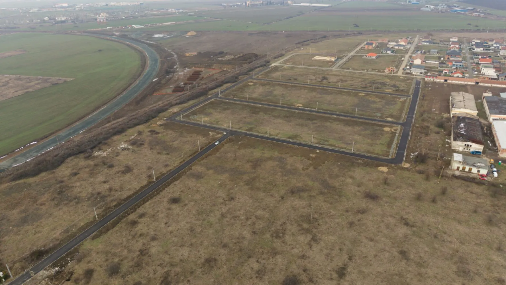 Teren intravilan de 606 mp în Vladimirescu