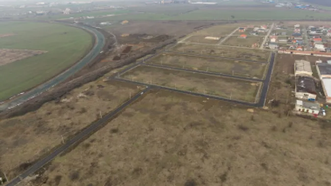 Teren intravilan de 606 mp în Vladimirescu