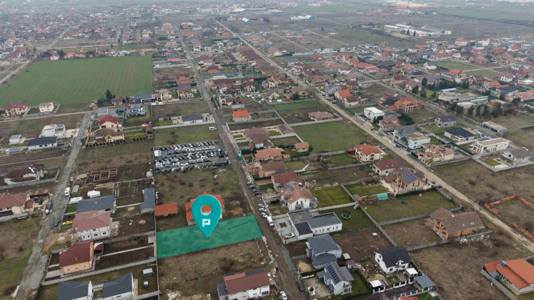Teren intravilan de 925 mp în Vladimirescu - Teren intravilan de 925 mp în Vladimirescu PropertyLab vă propune spre vânzare un teren intravilan excelent poziționat, situat în Vladimirescu, Cartier Europa, pe Strada Berlin, într-o zonă rezidențială apreciată, cu acces rapid către Arad. Cu o suprafață de 925 mp și front stradal de 19.45 ml, terenul oferă condiții ideale pentru construirea unei case individuale sau pentru o investiție sigură, într-o zonă cu dezvoltare constantă. Caracteristici: -925 mp teren intravilan -Front stradal generos – 19.45 ml -Utilități în zonă -Zonă cu case noi și potențial ridicat de creștere De ce să alegi acest teren: -Locație liniștită, dar foarte bine conectată la Arad -Parcelă ideală pentru proiect rezidențial modern -Investiție într-o zonă în continuă dezvoltare -Raport excelent între poziționare, suprafață și potențial Construiește acum sau investește inteligent într-o zonă cu viitor! Pentru informații suplimentare și programarea unei vizionări, va rog sa ma contactati: Andreea Covaci Consultant Imobiliar PropertyLab +40751479311 CP2812526 }}