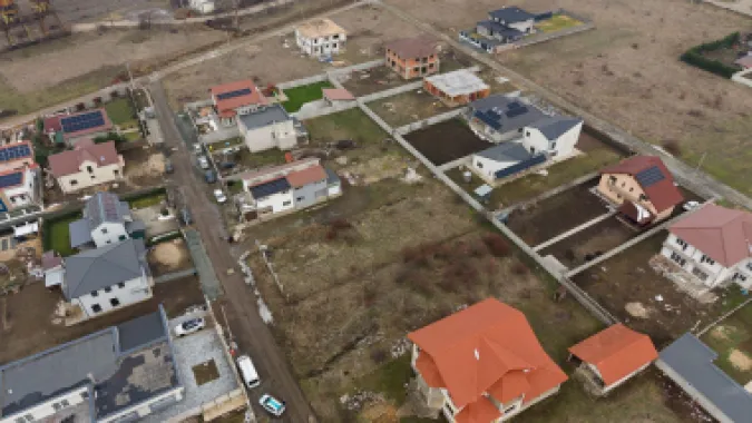 Teren intravilan de 925 mp în Vladimirescu