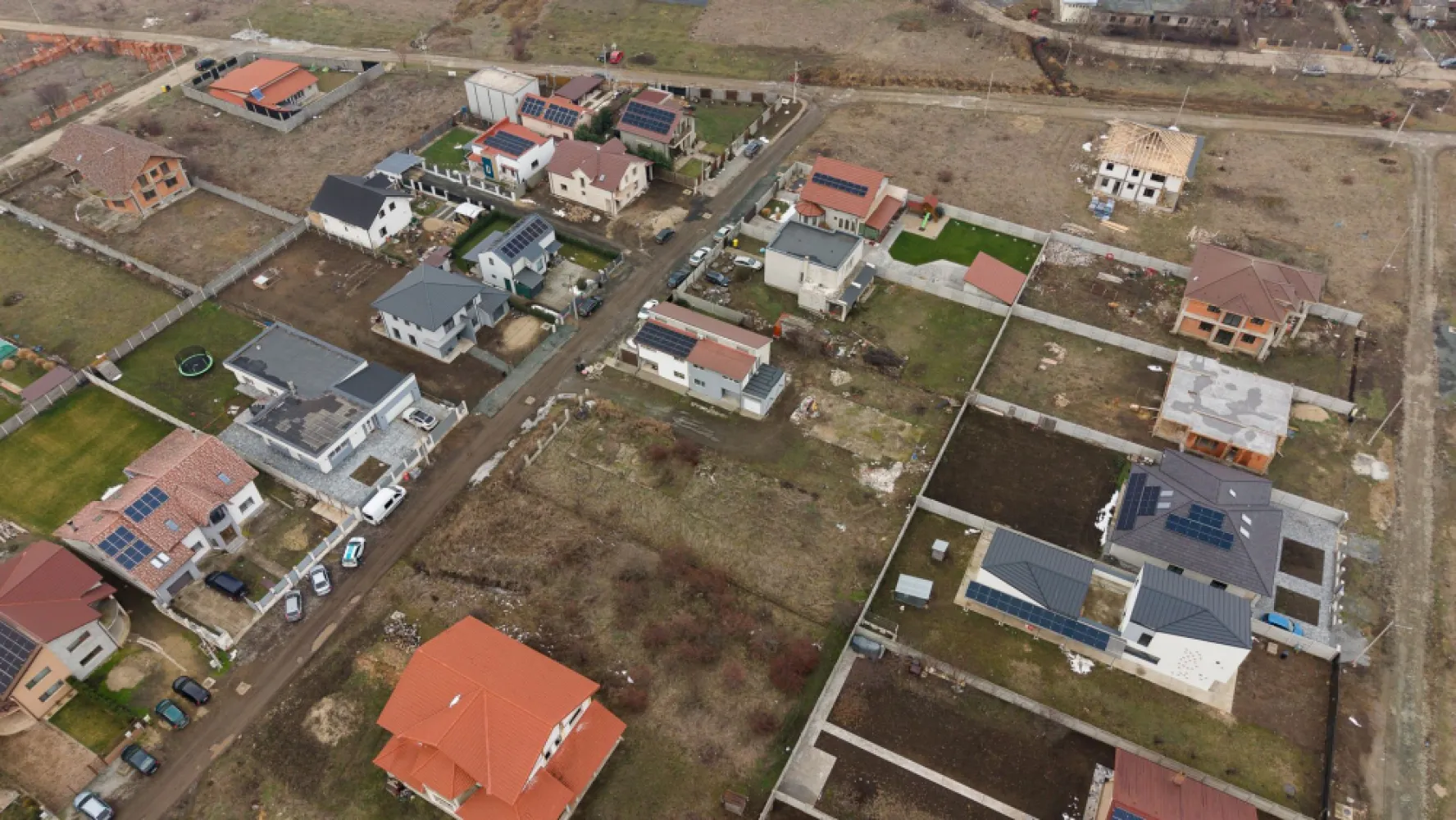 Teren intravilan de 925 mp în Vladimirescu