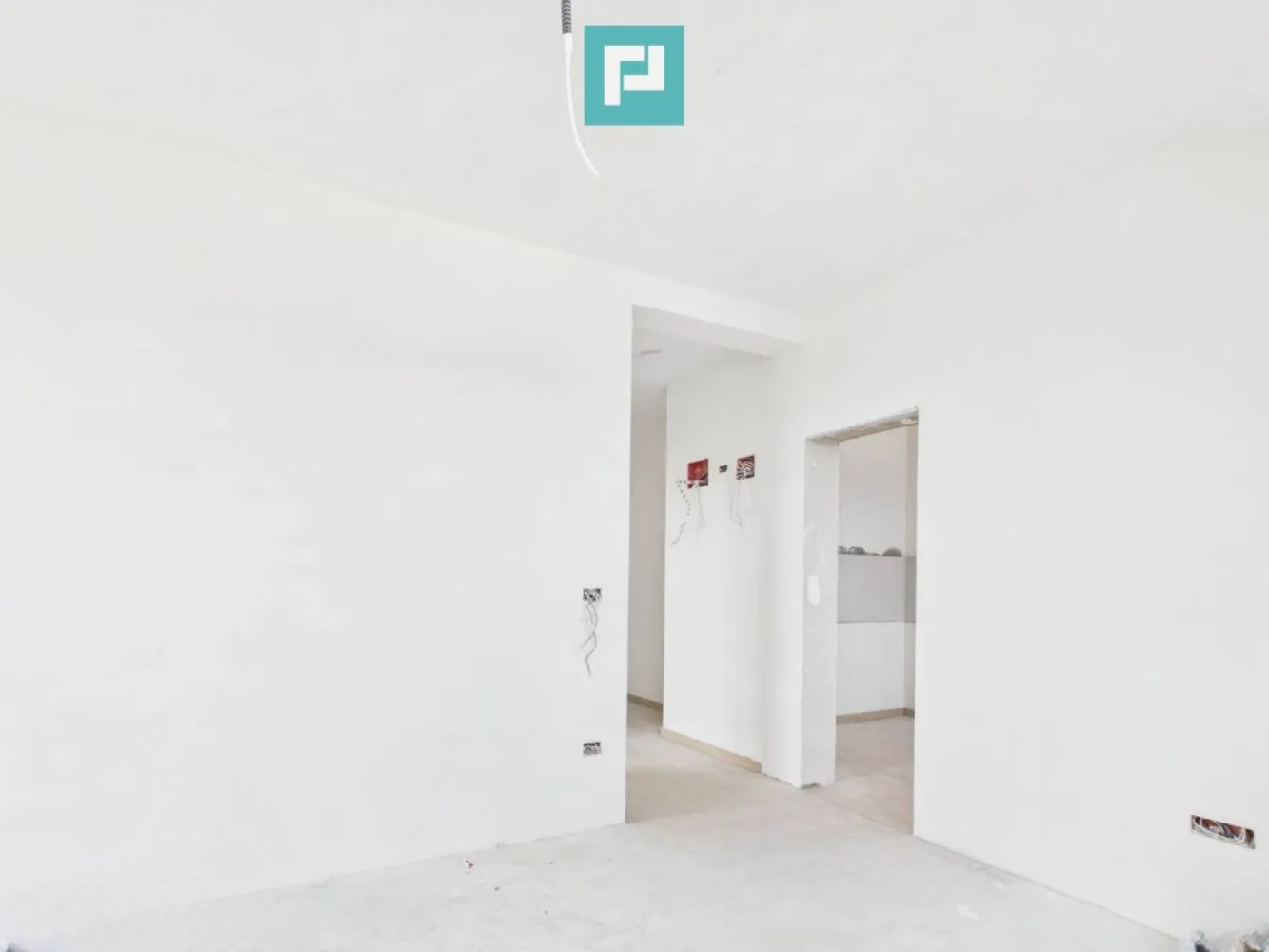 Apartament 54 mp spațios la mansardă în Freidorf - Apartament nou, modern și spațios la mansardă – spațiu generos și confortabil, lângă Shopping City Timișoara Pentru cei care caută un apartament generos, luminos și plin de confort, recomandăm acest apartament open space situat la mansardă, cu o suprafață desfășurată de 54,73 mp și o suprafață construită de 66,30 mp. Designul deschis oferă o atmosferă aerisită și modernă, perfectă pentru relaxare sau pentru amenajări creative. Amplasarea în apropierea Shopping City Timișoara aduce un plus de confort – acces rapid la centre comerciale, restaurante și transport. Ideal pentru tineri, cupluri sau investitori care își doresc un apartament primitor într-o zonă în plină dezvoltare. Consultant imobiliar : Laurentiu Caraman Telefon : 0721824896 Email : laurentiu.caraman@propertylab.ro CP 2770051 }}