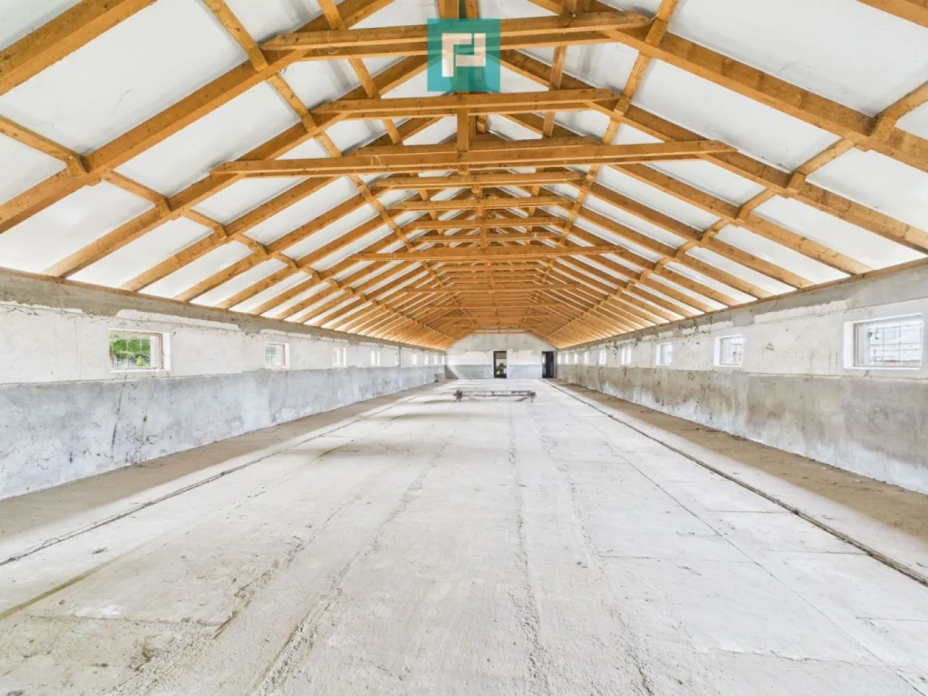 Hală pentru producție / fermă zootehnică - Variaș