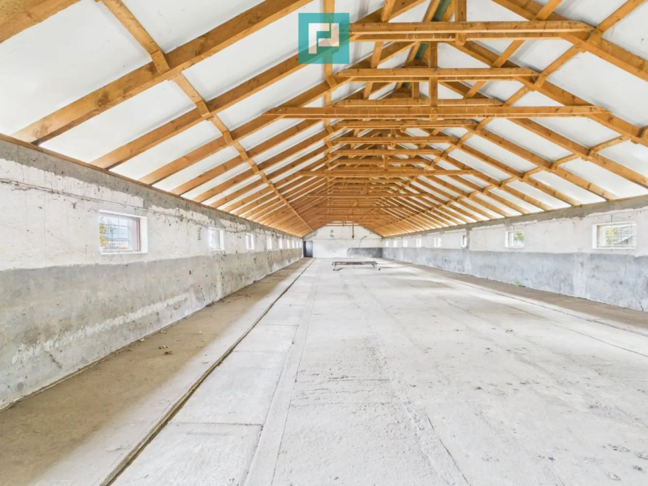 Hală pentru producție / fermă zootehnică - Variaș