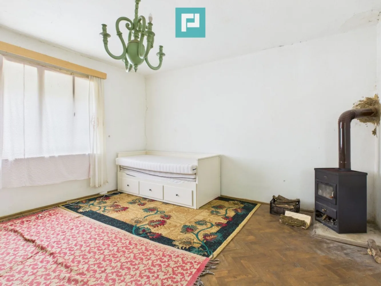 Casă cu teren generos Vărădia de Mureș - Stejar