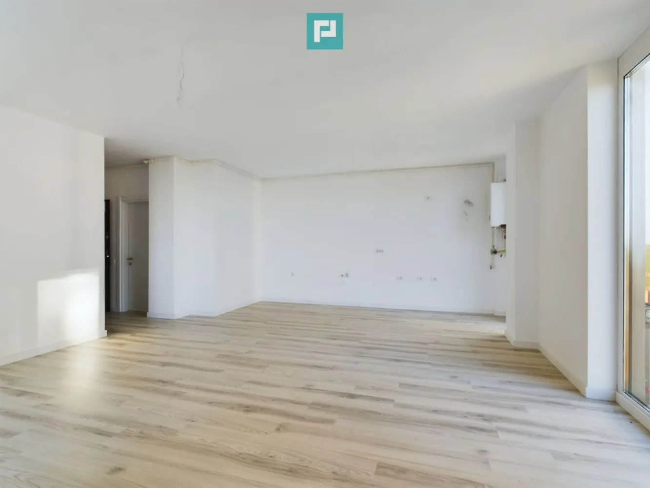 Apartament spațios cu 2 camere în Torontalului - Un apartament nou, modern și gata de mutat! Acest apartament spațios cu 2 camere este situat într-un bloc nou, finalizat în 2024, în zona Torontalului, una dintre cele mai căutate din Timișoara. ~ Dotări și beneficii: • Finisaje premium: parchet, uși celulare, ferestre PVC cu geam tripan • Încălzire prin pardoseală și centrală de bloc pentru un confort optim • Balcon, perfect pentru momente de relaxare • Aer condiționat pentru zilele călduroase • Lift modern și acces facil pentru persoane cu dizabilități • Siguranță: interfon și acces auto cu telecomandă • Utilități complete: apă, canalizare, electricitate, internet • Loc de joacă pentru copii și alei asfaltate cu iluminat public • Acces rapid la mijloacele de transport în comun și zone verzi. Oferim consultanță gratuită pentru obținerea celui mai avantajos credit! Contactați-ne pentru o vizionare! Daniela Ianc- Consultant Imobiliar PropertyLab Timișoara Telefon: 0722375289 Mail: daniela.ianc@propertylab.ro Cod Proprietate: 2756438 }}