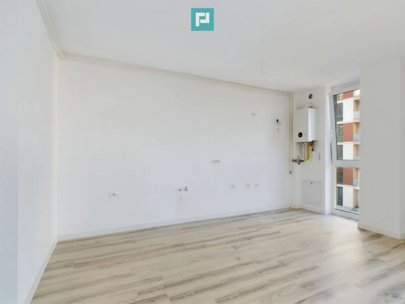Apartament spațios cu 2 camere în Torontalului - Un apartament nou, modern și gata de mutat! Acest apartament spațios cu 2 camere este situat într-un bloc nou, finalizat în 2024, în zona Torontalului, una dintre cele mai căutate din Timișoara. ~ Dotări și beneficii: • Finisaje premium: parchet, uși celulare, ferestre PVC cu geam tripan • Încălzire prin pardoseală și centrală de bloc pentru un confort optim • Balcon, perfect pentru momente de relaxare • Aer condiționat pentru zilele călduroase • Lift modern și acces facil pentru persoane cu dizabilități • Siguranță: interfon și acces auto cu telecomandă • Utilități complete: apă, canalizare, electricitate, internet • Loc de joacă pentru copii și alei asfaltate cu iluminat public • Acces rapid la mijloacele de transport în comun și zone verzi. Oferim consultanță gratuită pentru obținerea celui mai avantajos credit! Contactați-ne pentru o vizionare! Daniela Ianc- Consultant Imobiliar PropertyLab Timișoara Telefon: 0722375289 Mail: daniela.ianc@propertylab.ro Cod Proprietate: 2756438 }}