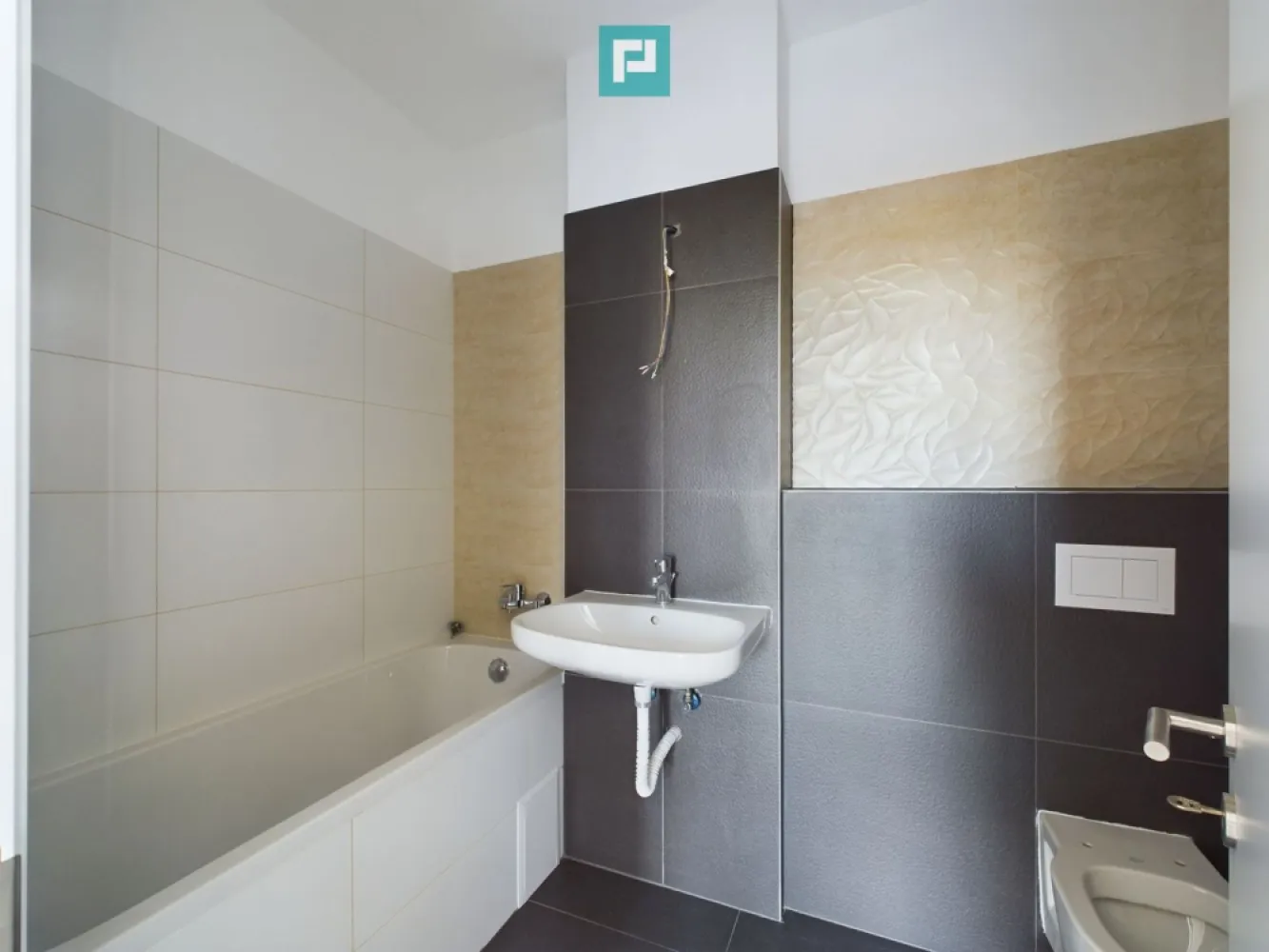 Apartament spațios cu 2 camere în Torontalului