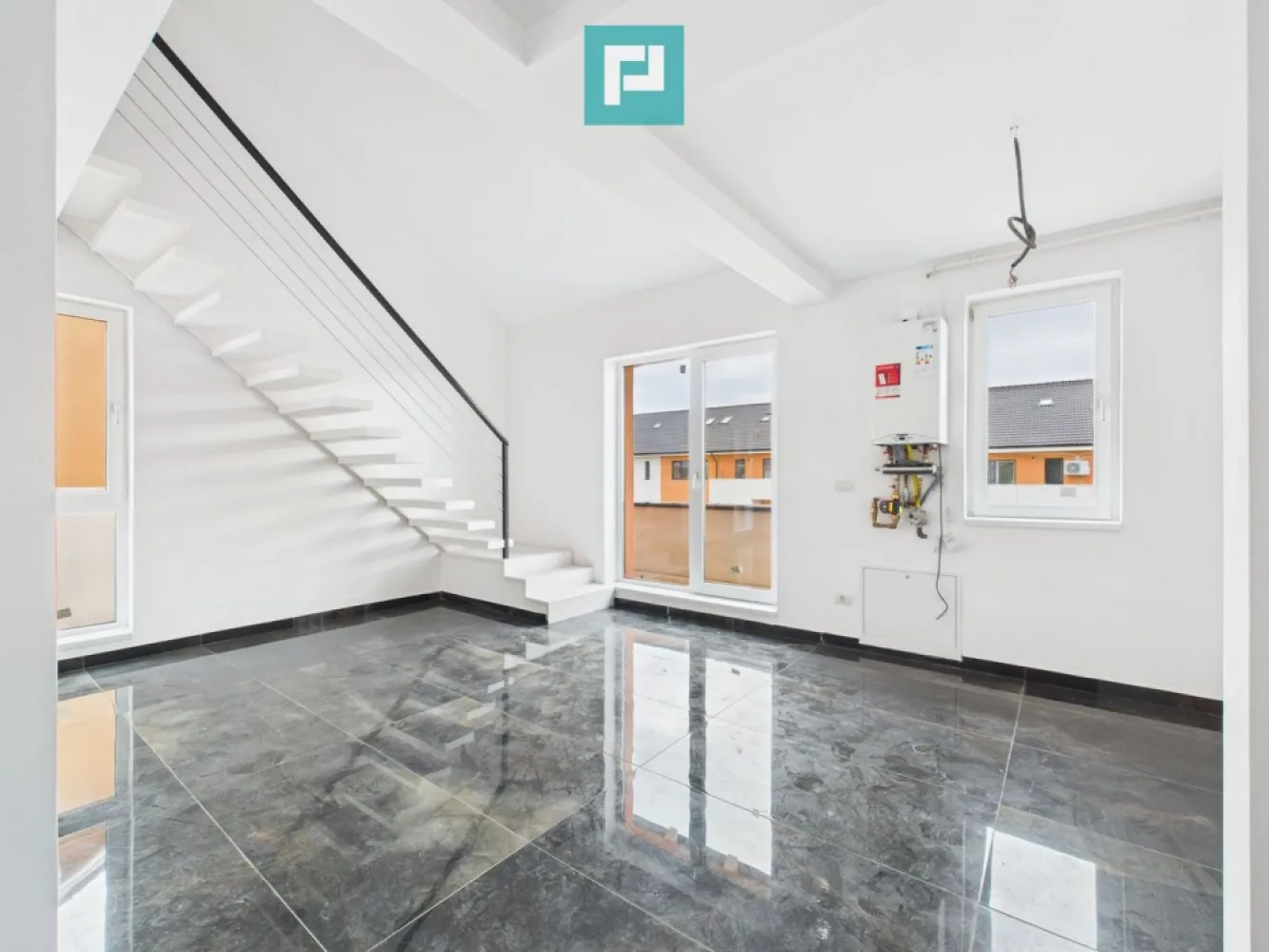 Penthouse 3 camere | Spațios | Giroc - Zona Lidl - Penthouse modern cu 3 camere | Giroc – Zona Lidl Acest penthouse îmbină eleganța și funcționalitatea într-un spațiu perfect pentru un stil de viață modern. Proprietatea se adresează atât celor care caută o locuință permanentă într-o zonă liniștită, cât și investitorilor interesați de o achiziție sigură și profitabilă. ~ Detalii generale: • Suprafață utilă: 82 mp + balcon • Loc de parcare inclus în preț ~ Compartimentare și design: • 2 dormitoare spațioase • Living generos și luminos • 2 băi moderne, cu finisaje de calitate • Terasă generoasă, ideală pentru relaxare în aer liber • Scară interioară elegantă, cu acces către etajul superior ~ Avantaje ale locației: • Zona Lidl – Giroc, cu acces rapid la principalele artere de circulație • Aproape de supermarketuri, farmacii, cafenele și alte facilități comerciale • Cartier rezidențial liniștit, bine conectat la infrastructura locală ~ Beneficii suplimentare: • Apartament finalizat – disponibil pentru mutare imediată • Consultanță gratuită pentru obținerea celui mai avantajos credit • Potrivit pentru locuire permanentă sau investiție pe termen lung Contact: Marian Dobre – Consultant Imobiliar PropertyLab Timișoara Telefon: 0773 700 389 E-mail: marian.dobre@propertylab.ro Cod Proprietate: 2742754 }}