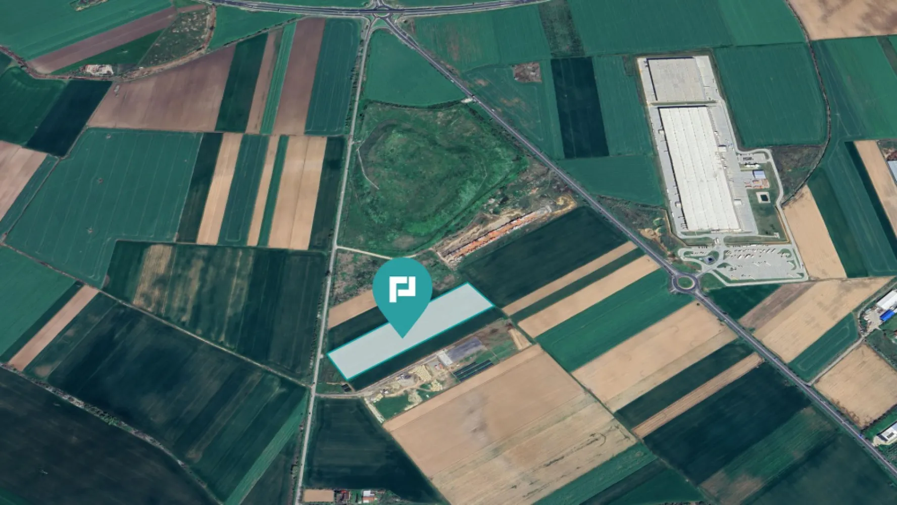 Teren intravilan 35.000 mp – Șag - O oportunitate rară în Șag – teren intravilan 35.000 mp Pe drumul către Parța, vă așteaptă un teren generos de 35.000 mp intravilan, o pânză albă gata să prindă viață prin proiectul pe care îl visați. Localizare excelentă – acces direct din drumul principal, într-o zonă aflată în plină dezvoltare. Versatilitate – ideal pentru construcția de hale de producție, spații de depozitare sau un centru logistic modern. Deschidere către viitor – terenul, chiar dacă este neîmprejmuit, oferă libertatea de a-l modela exact așa cum doriți. Dacă sunteți în căutarea unui spațiu amplu, cu potențial real de dezvoltare și acces facil, acest teren poate deveni fundația unui proiect solid și de succes. Consultant imobiliar : Laurentiu Caraman Telefon : 0721824896 Email : laurentiu.caraman@propertylab.ro CP2703053 }}