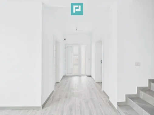 Duplex ultrafinisat cu 3 camere, 3 băi în Pișchia