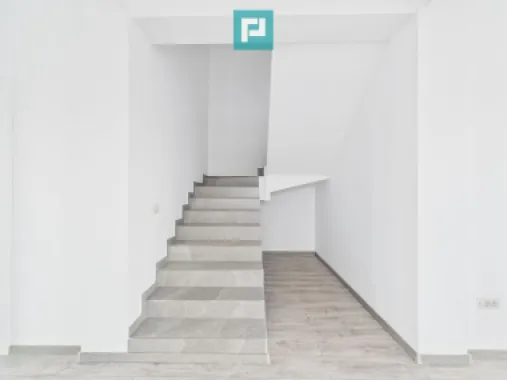 Duplex ultrafinisat cu 3 camere, 3 băi în Pișchia