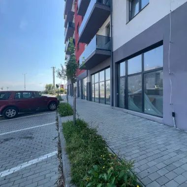 Spațiu comercial premium de vânzare – 140 mp – lângă Dedeman