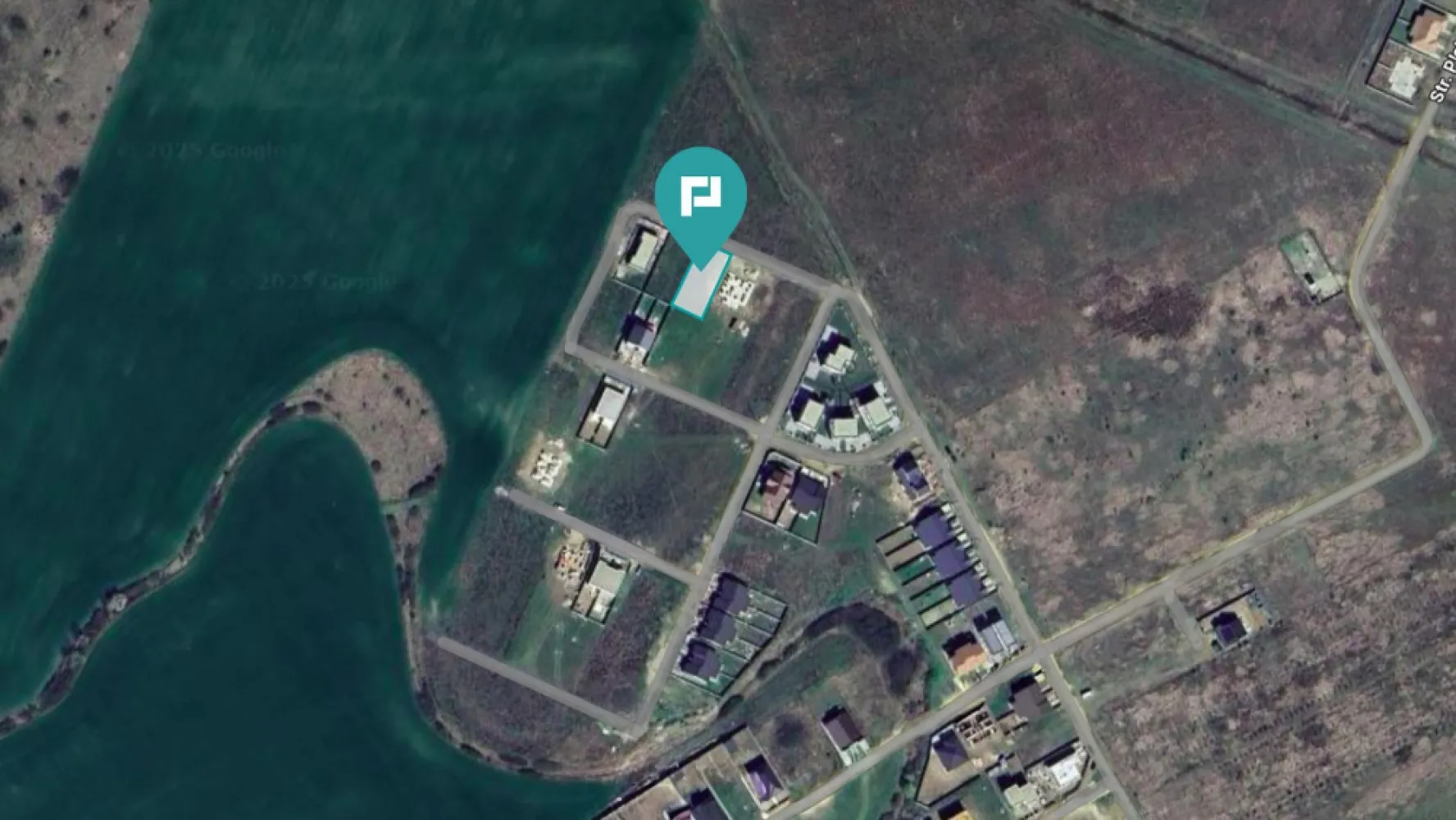 Teren intravilan 612 mp – Moșnița Nouă, Urseni - Oportunitate pentru viitorul tău cămin în Moșnița Nouă – Urseni Îți doreșți un loc liniștit, dar aproape de oraș, unde să-ți construieșți casa visurilor tale? Îți prezentăm un teren intravilan de 612 mp, amplasat într-o zonă rezidențială aflată în plină dezvoltare, cu acces ușor către Timișoara. Localizare: Moșnița Nouă – Urseni Suprafață: 612 mp Destinație: locuințe (maxim 2 unități pe parcelă) Teren neîmprejmuit, pregătit să prindă viață prin proiectul tău. Aici poți da contur visului unei case moderne sau unei locuințe pentru două familii apropiate, într-un cadru plăcut, ferit de agitația orașului, dar totuși aproape de tot ce contează. Dacă simți că acesta poate fi locul unde începe o nouă poveste pentru tine și familia ta, hai să discutăm! Consultant imobiliar : Laurentiu Caraman Telefon : 0721824896 Email : laurentiu.caraman@propertylab.ro CP2696324 }}