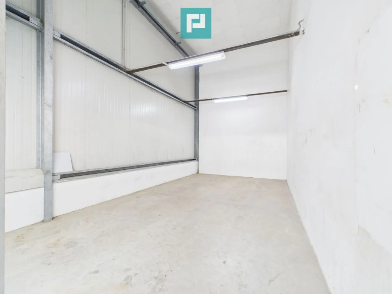 Spațiu depozitare 1.332 mp de închiriat în Ghiroda