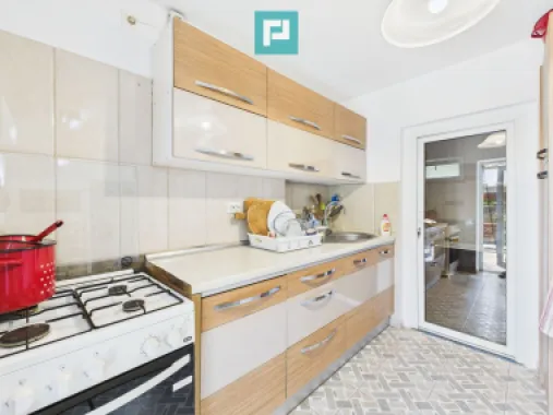 Casă 4 camere centru Vinga