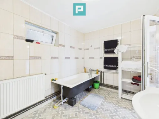 Casă 4 camere centru Vinga