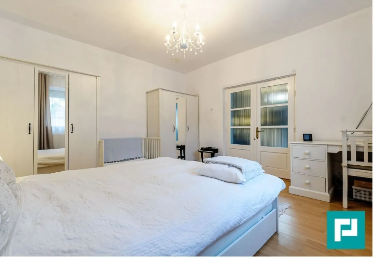 Proprietate cu 5 camere Aurel Vlaicu