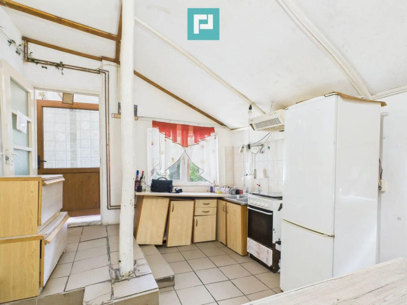 Casă individuală 90 mp, teren 719 mp în Murani