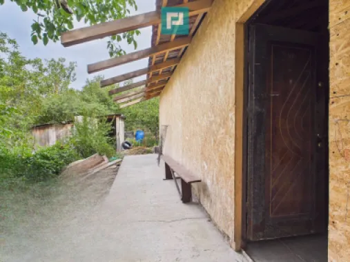 Casă individuală 90 mp, teren 719 mp în Murani