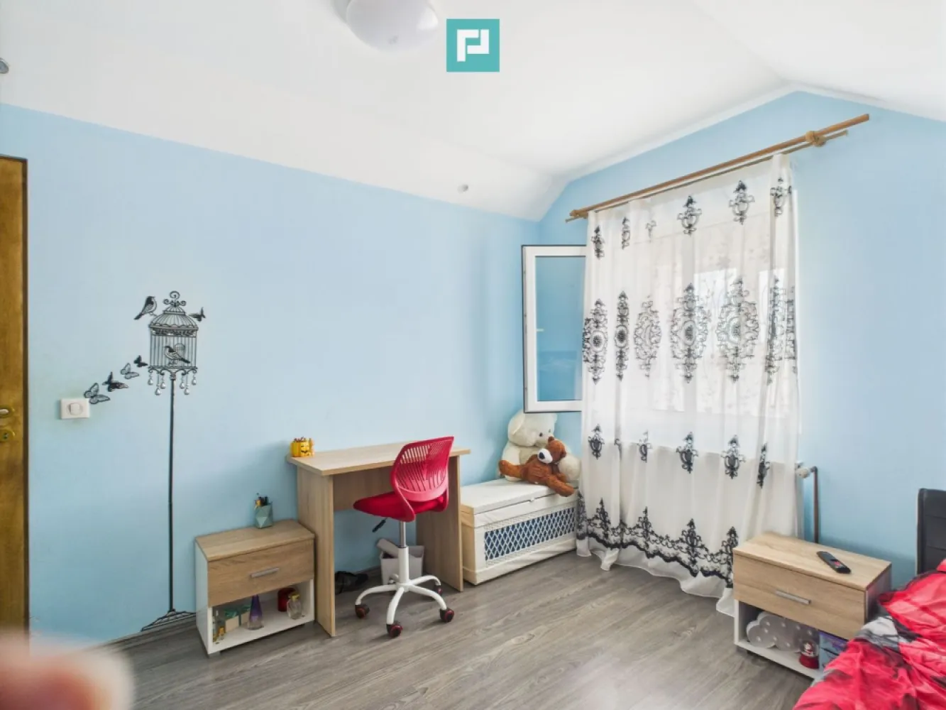 Casă spațioasă cu grădină în Topolovățu Mare