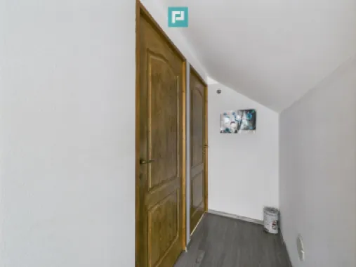 Casă spațioasă cu grădină în Topolovățu Mare