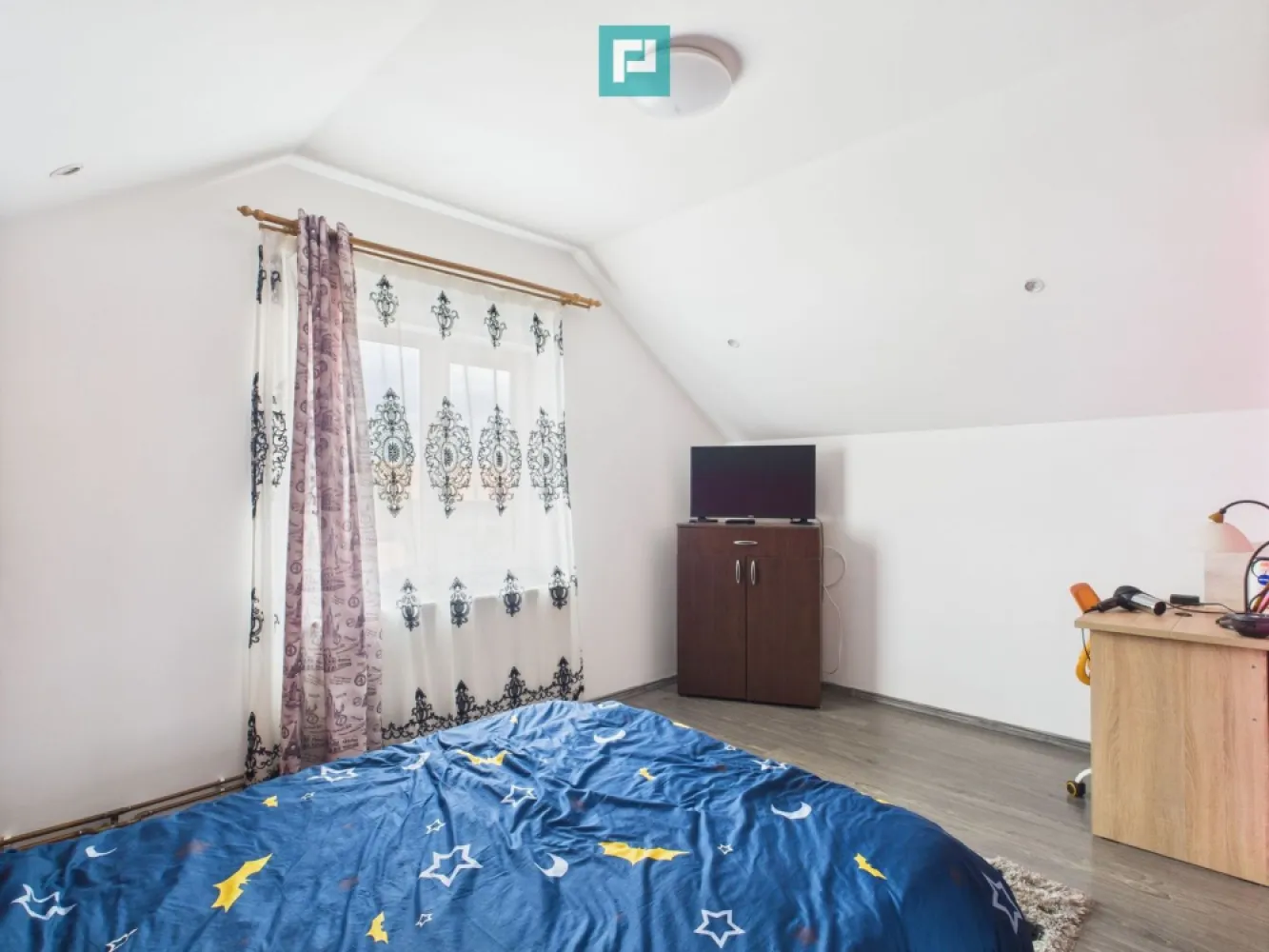 Casă spațioasă cu grădină în Topolovățu Mare