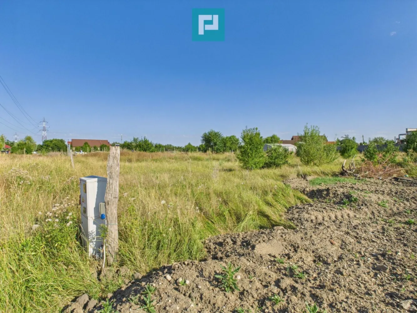 Loc de casă în cartierul rezidențial Gai - Vă prezint spre vânzare un teren intravilan/loc de casă în cartierul rezidențial – Gai, Arad Descoperă oportunitatea perfectă pentru viitorul tău cămin într-o zonă liniștită și totodată bine conectată – în cartierul rezidențial Gai, la doar câțiva pași de Mănăstirea Sfântul Simion Stâlpnicul! 607 mp - zonă rezidențială - utilități la limită de proprietate Suprafață: 607 mp – ideal pentru construcția unei case de familie cu grădină spațioasă sau a unui spațiu comercial cu potențial maxim- spălătorie auto, benzinărie, supermarket, grădiniță, depozit, etc. Regim de înălțime permis: P+1 - potrivit pentru casă individuală sau duplex Teren drept, cu acces facil la drum public Utilități: curent electric pe teren, apă, gaz și canalizare la doar 2 metri – racordare facilă Vecinătăți de calitate: case noi, familii tinere, comunitate liniștită și în plină dezvoltare Cadru natural plăcut și aer curat, datorită proximității mănăstirii și zonelor verzi Investiție sigură, fie că vrei să construiești imediat, fie că dorești să cumperi acum și să vinzi la un preț mai mare în viitor! Preț atractiv! Grăbește-te – terenurile bune din zonă se vând rapid! Sună acum pentru detalii și vizionare! Jeanina Câmpan consultant imobiliar Propertylab Telefon: 0760672985 Sau scrie-mi pe email: jeanina.campan@propertylab.ro Loc de casă în cartierul rezidențial Gai CP2644393 }}