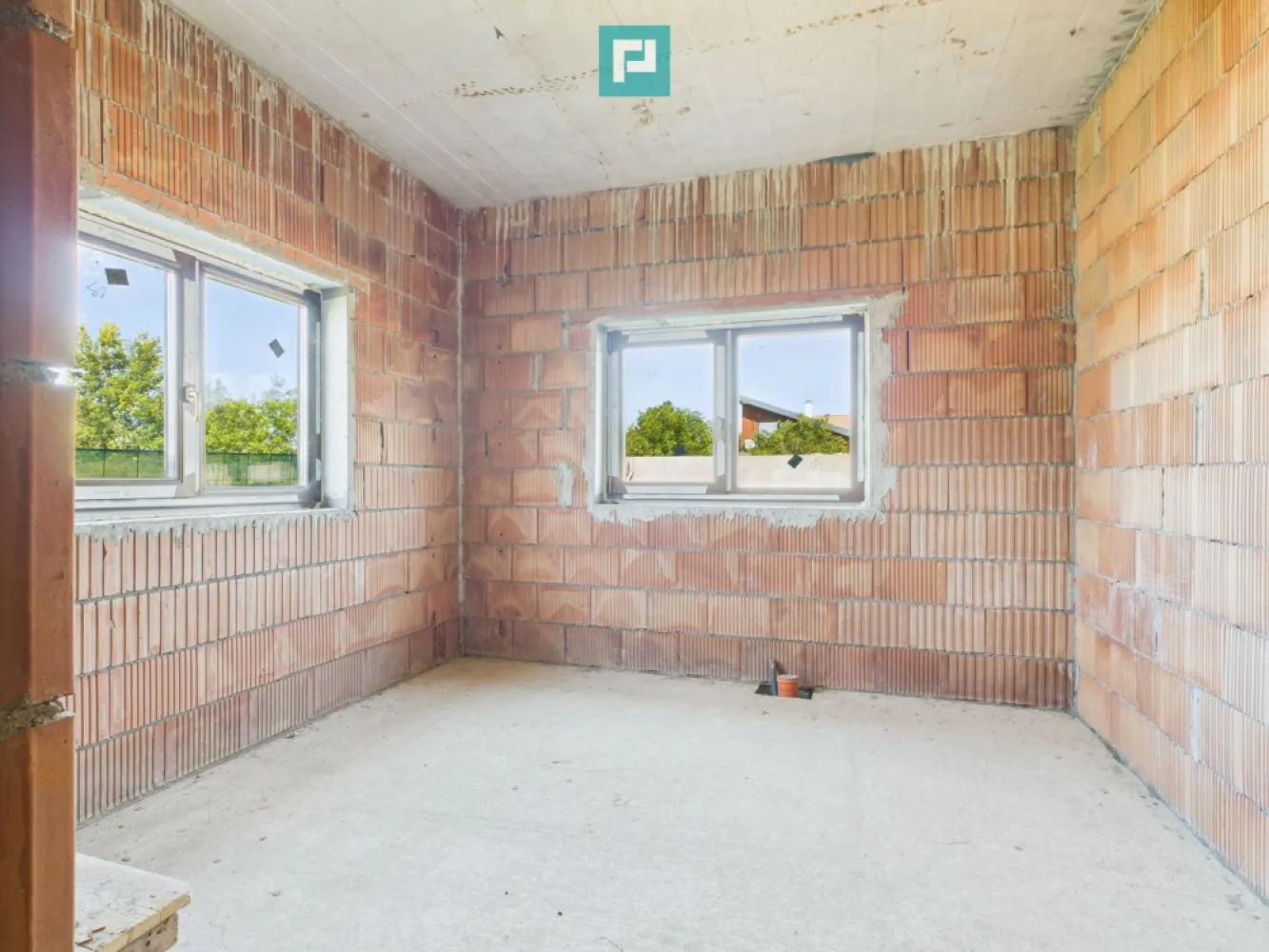 Casă la roșu pe parter - Moșnița Veche