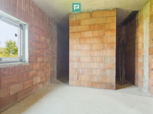 Casă la roșu pe parter - Moșnița Veche