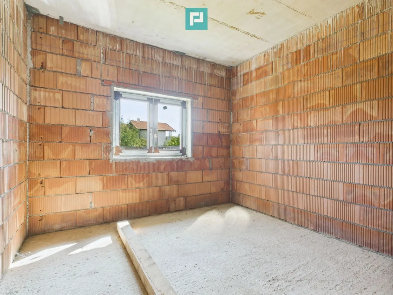 Casă la roșu pe parter - Moșnița Veche