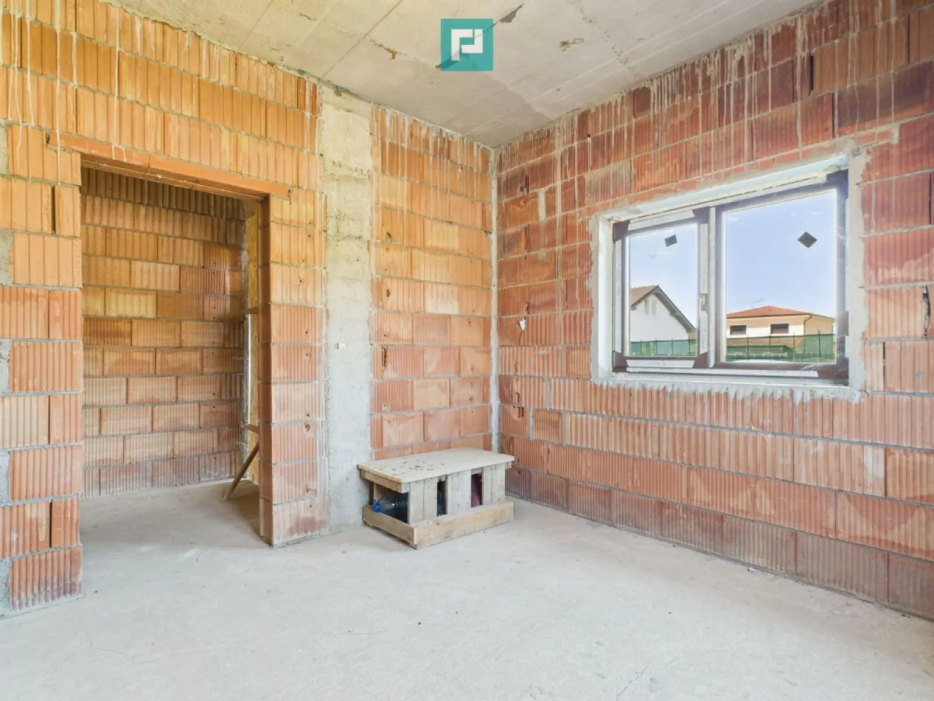 Casă la roșu pe parter - Moșnița Veche