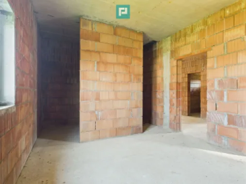 Casă la roșu pe parter - Moșnița Veche