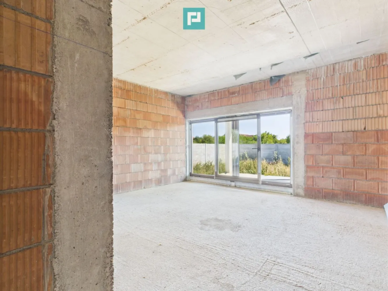 Casă la roșu pe parter - Moșnița Veche