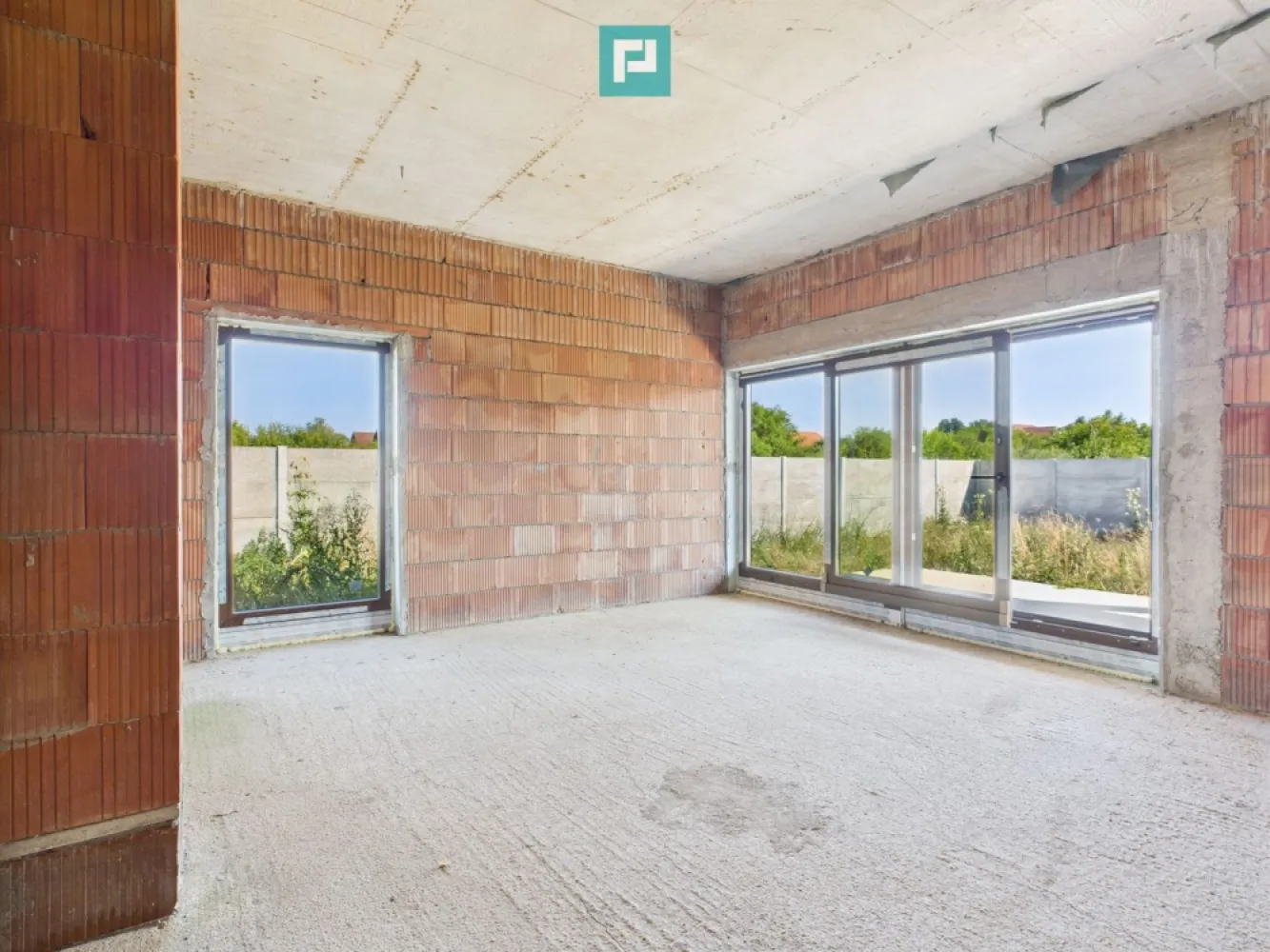 Casă la roșu pe parter - Moșnița Veche