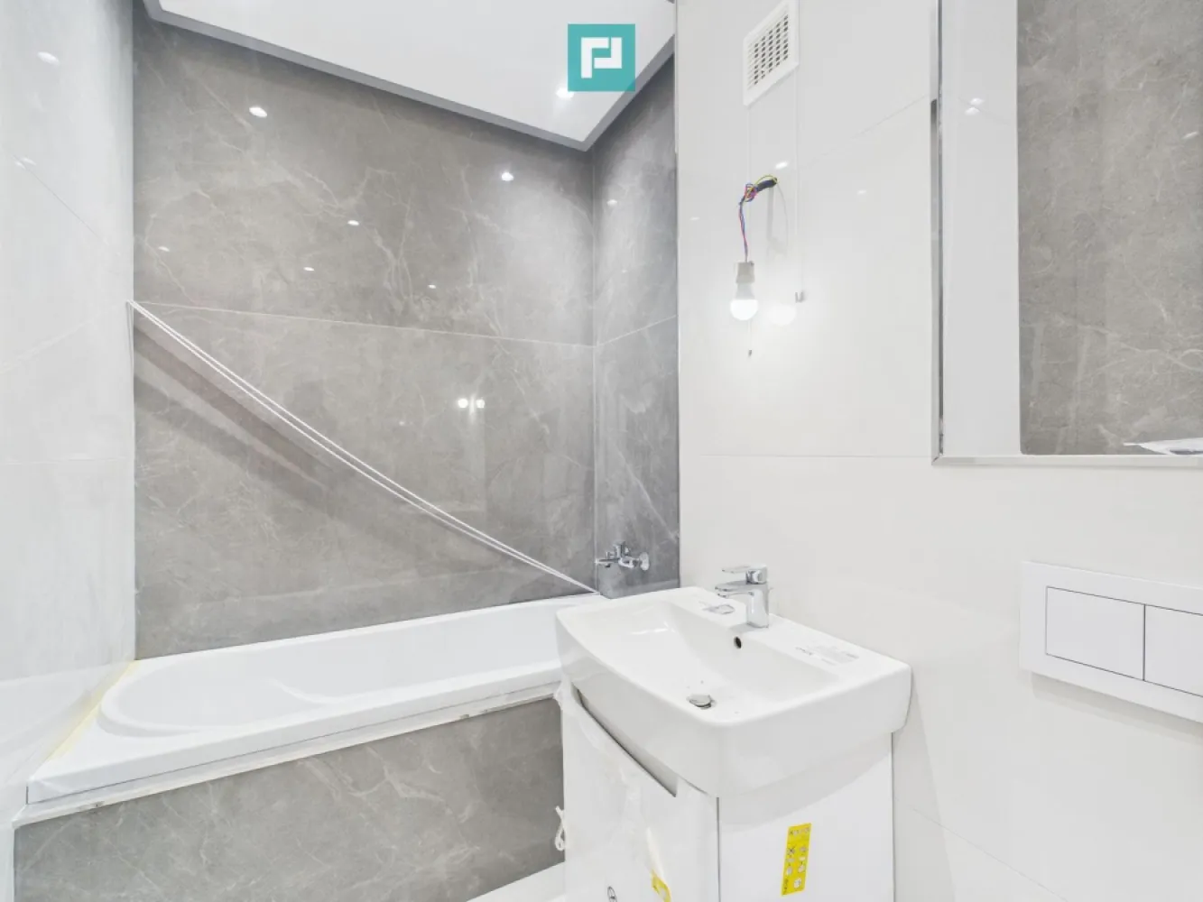 Apartament cu 3 camere în Calea Torontalului