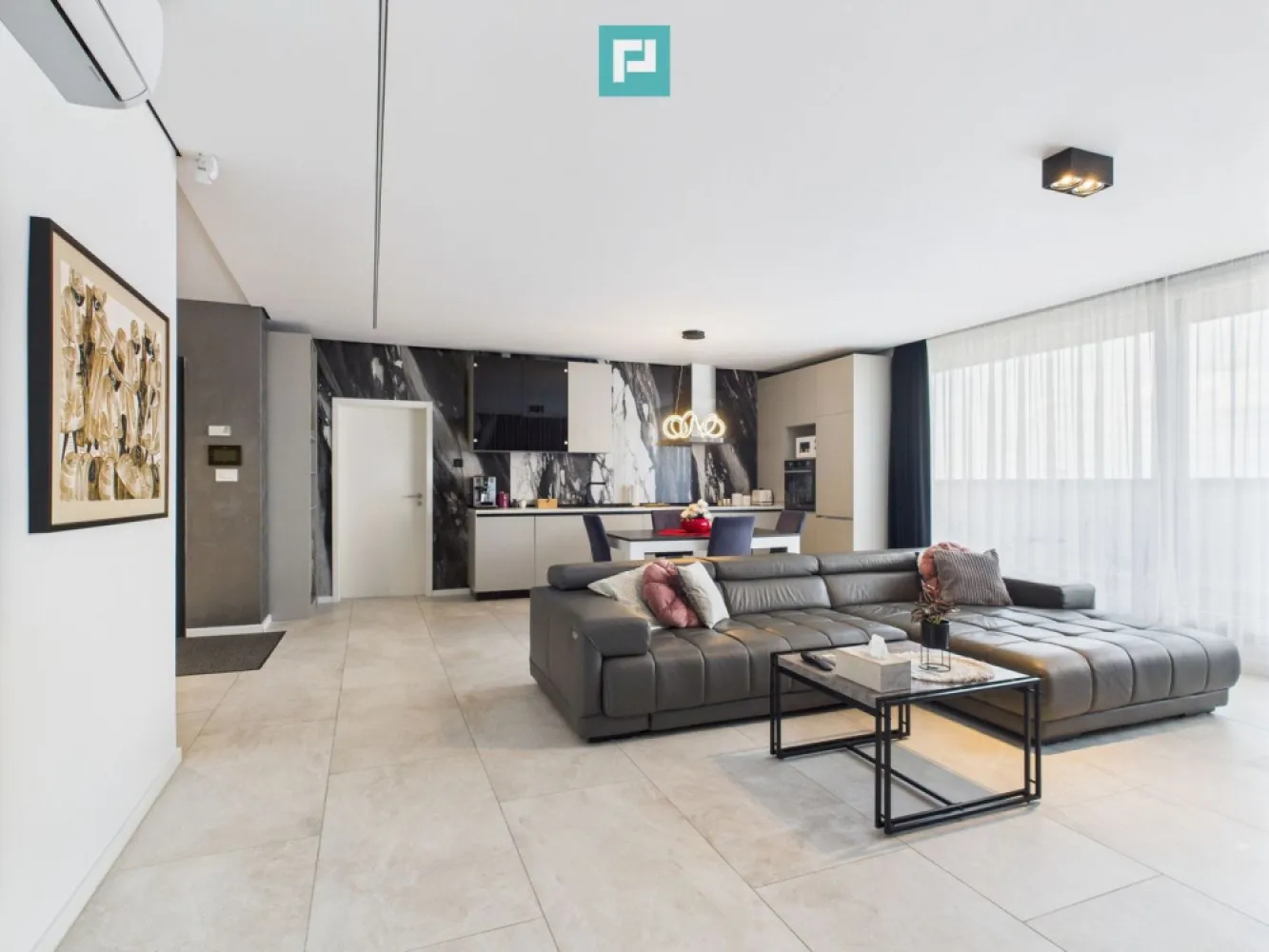 Penthouse premium , Torontalului