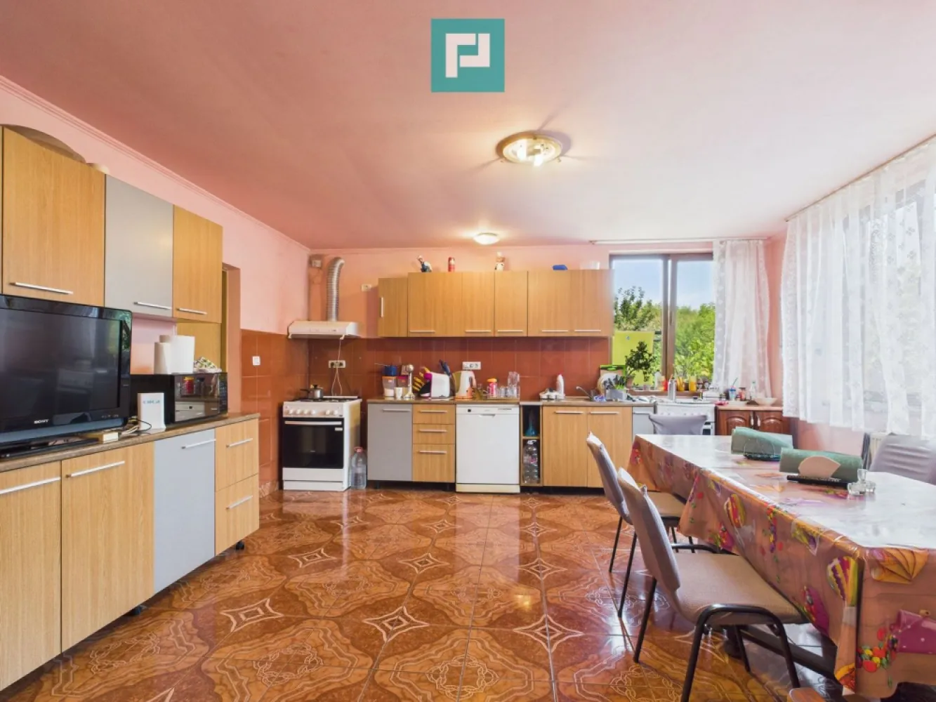 Casă individuală în Săcălaz - 2063 mp teren