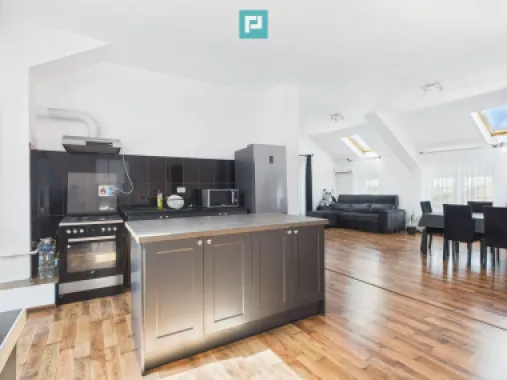 Apartament deosebit cu 3 camere , zona Fratelia