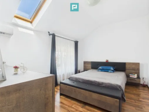 Apartament deosebit cu 3 camere , zona Fratelia